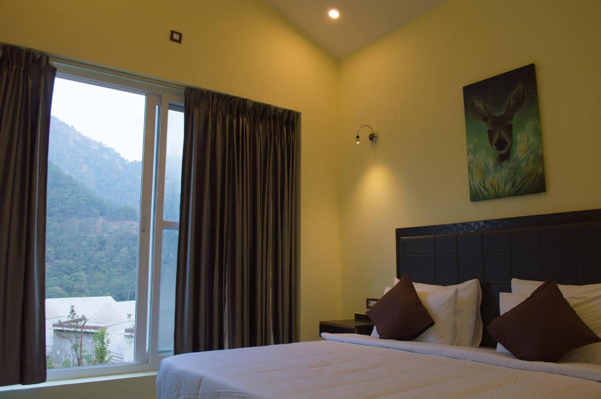 Hotel Golden Heritage Pahalgām Buitenkant foto